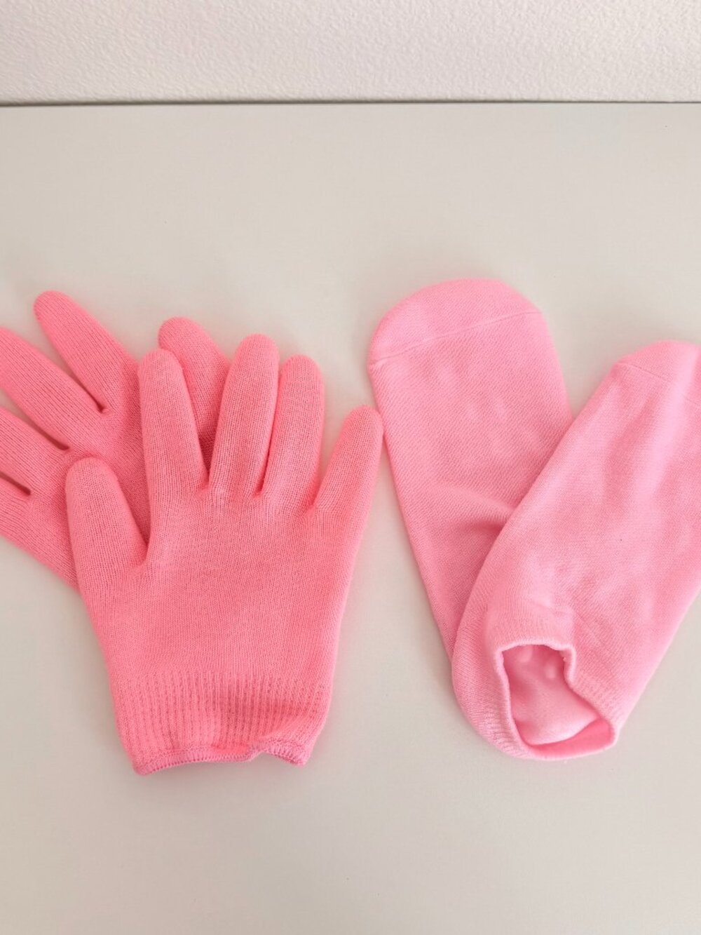 Pink Silicone Moisturizing Socks & Gloves Set